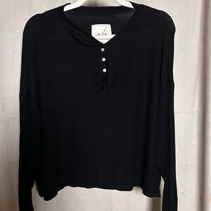 Women’s Black Long Sleeve Top